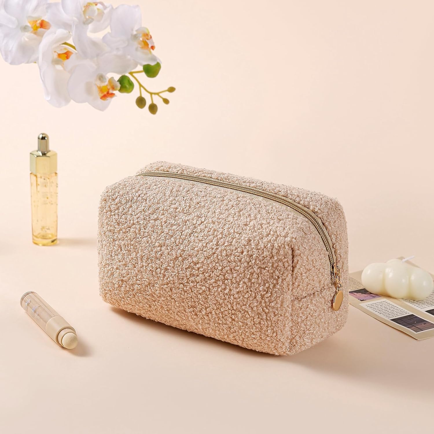 Peluş makyaj çantası